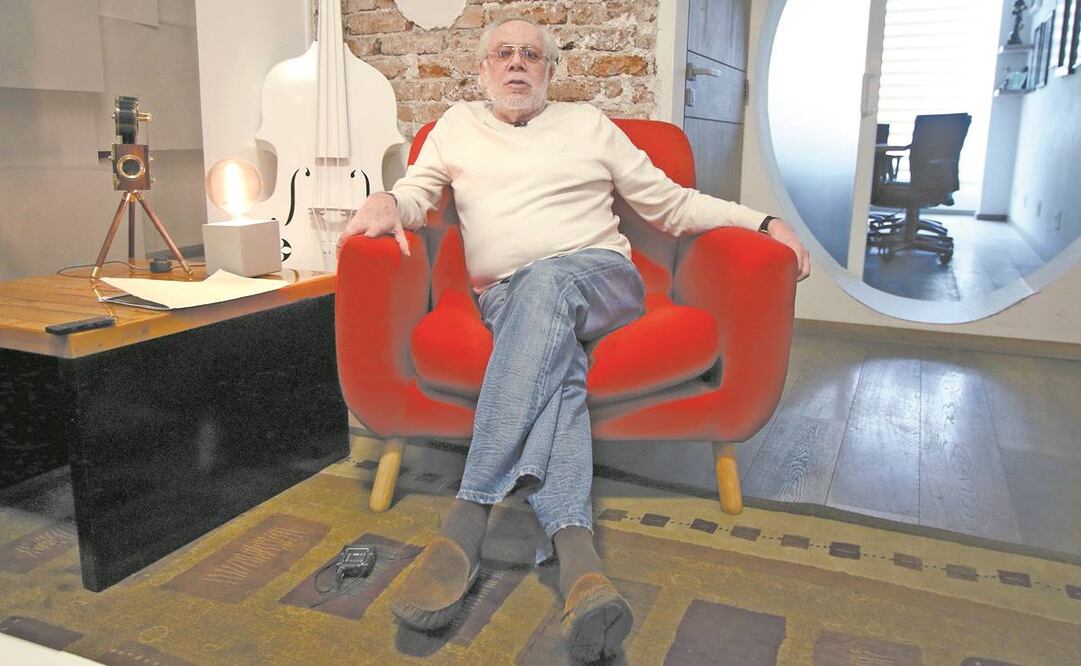 Luis es uno de los productores televisivos más reconocidos. Su brazo de escritor lo ha llevado a crear cuatro libros. Foto: Carlos Mejía/ El Universal.