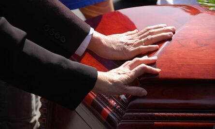 Cómo tramitar la ayuda para gastos funerarios ante el IMSS; estos son los requisitos