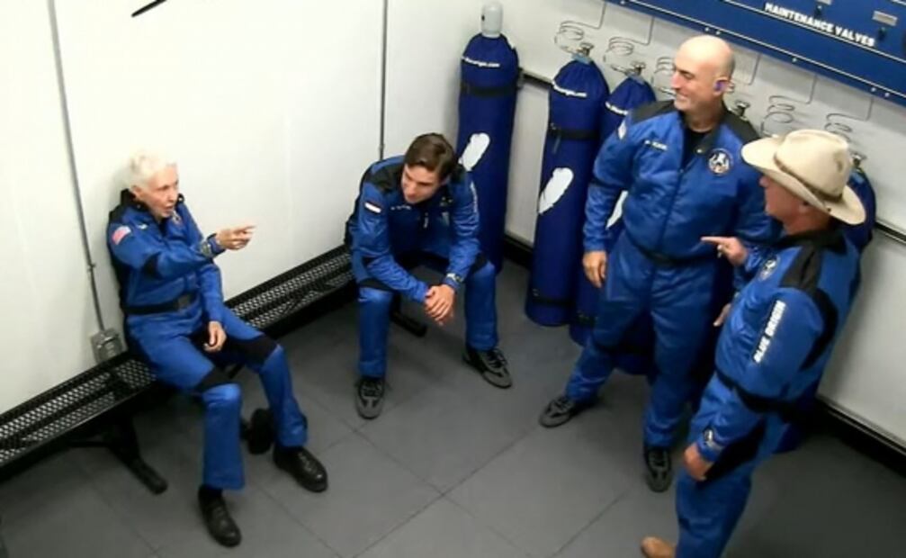 Jeff Bezos viaja al espacio: la nave, su tripulación y futuros viajes