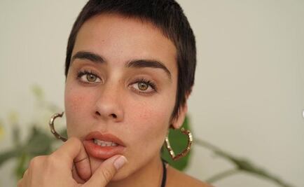 Harta del Photoshop, Esmeralda Pimentel muestra su trasero con estrías 