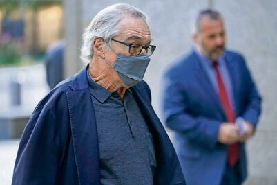 Exasistente califica a Robert De Niro de "repugnante"