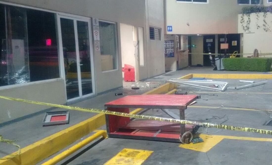 El vigilante fue trasladado a un hospital para su atención médica. Foto: Especial