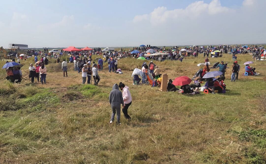 Cientos de personas dejaron los predios invadidos, incluso algunas casas que habían edificado. Foto: ESPECIAL