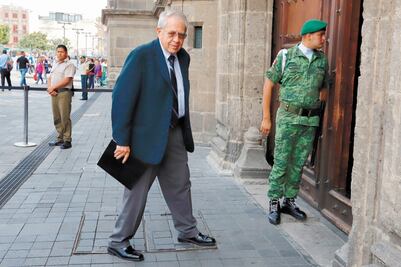 Llama AMLO a su gabinete a cumplir metas  