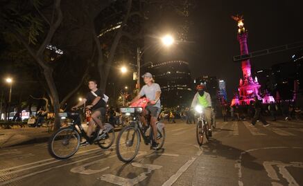 Paseo Nocturno en CDMX; disfruta 20 km de cultura y deporte sobre ruedas