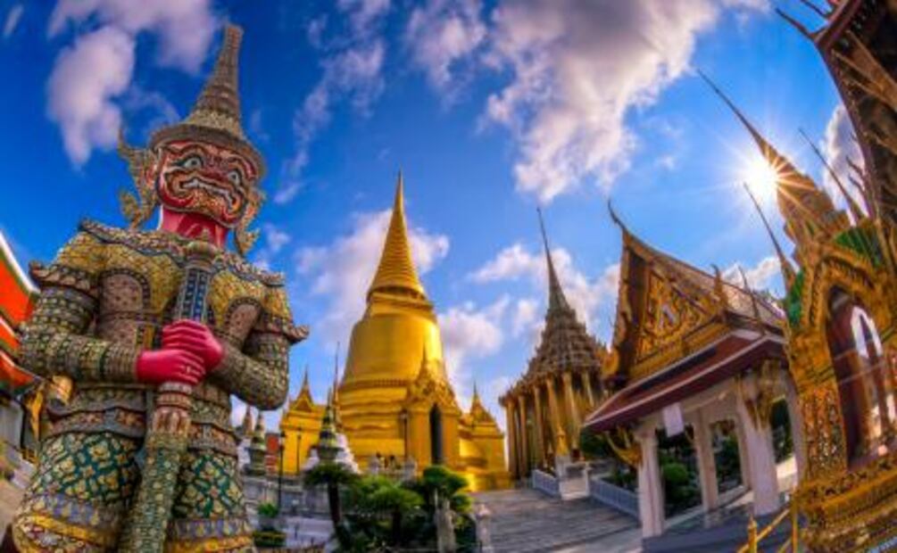 ¿Buscas trabajo? Te pagan por visitar Tailandia y conducir un documental