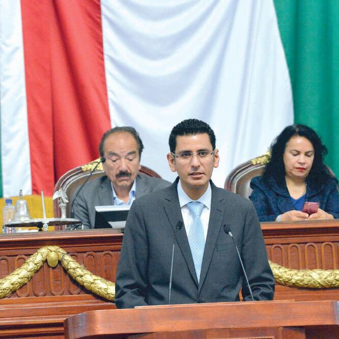 El diputado local Carlos Castillo adelantó que Morena no propondrá perfiles y quien quiera participar tendrá el derecho de hacerlo, siempre y cuando cumpla con los estándares requeridos. Foto: ESPECIAL