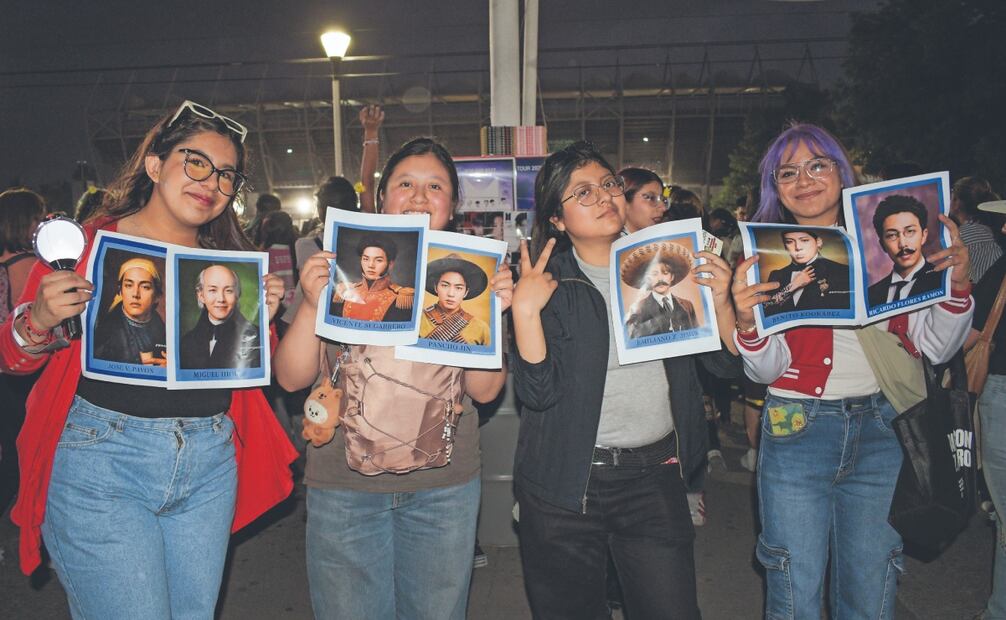 Las ARMY dieron identidad de héroes nacionales a sus ídolos. Foto: Santiago Cadena/ EL UNIVERSAL