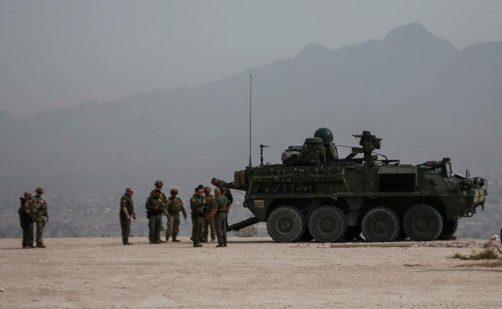 Tanqueta tipo Stryker del Ejército de los Estados Unidos desplegada en frontera de Ciudad Juárez y El Paso (27/03/2025). Foto: Christian Torres / EL UNIVERSAL