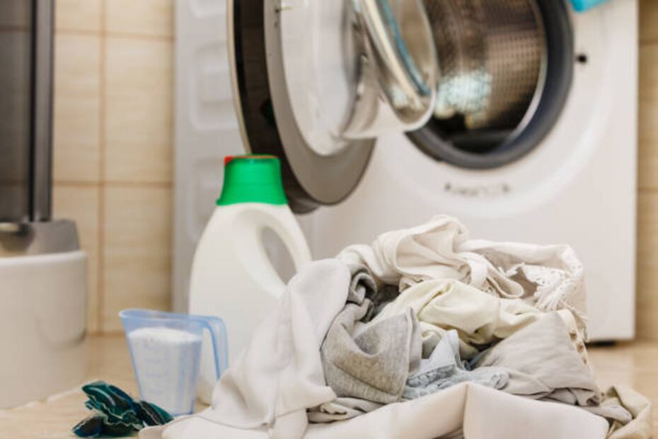 La ropa blanca no se debe secar directamente bajo el sol. Foto: Unsplash
