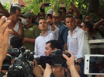 Inhabitables tras sismo, 1 de cada 3 casas de Juchitán: Peña Nieto
