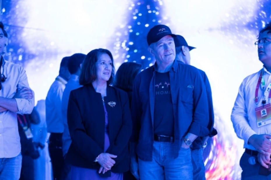 El actor Bryan Cranston, protagonista de Breaking Bad, visita el Pabellón de México en Dubai