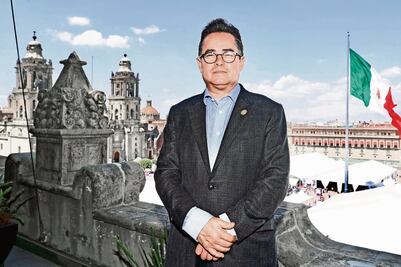 Luna: PRD va por refundación y hasta cambio de siglas