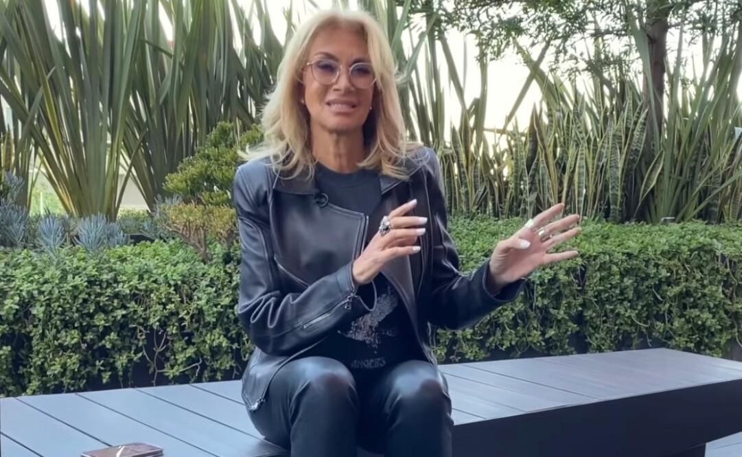 Adela Micha lució sus botas de marca italiana a través de Instagram. Foto: Instagram @adelamicha