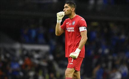 La bronca que atrasa el título del Cruz Azul; Chuy Corona empuja al Comisionado