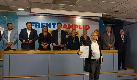 “Hemos dejado la política en manos de corruptos”, afirma Israel Rivas, aspirante a la candidatura presidencial de la oposición