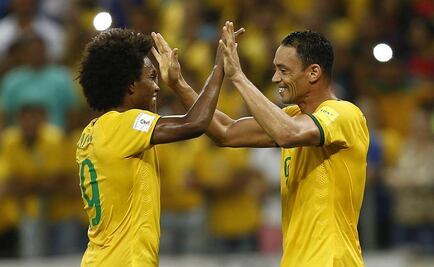 Brasil gana y suma en eliminatoria