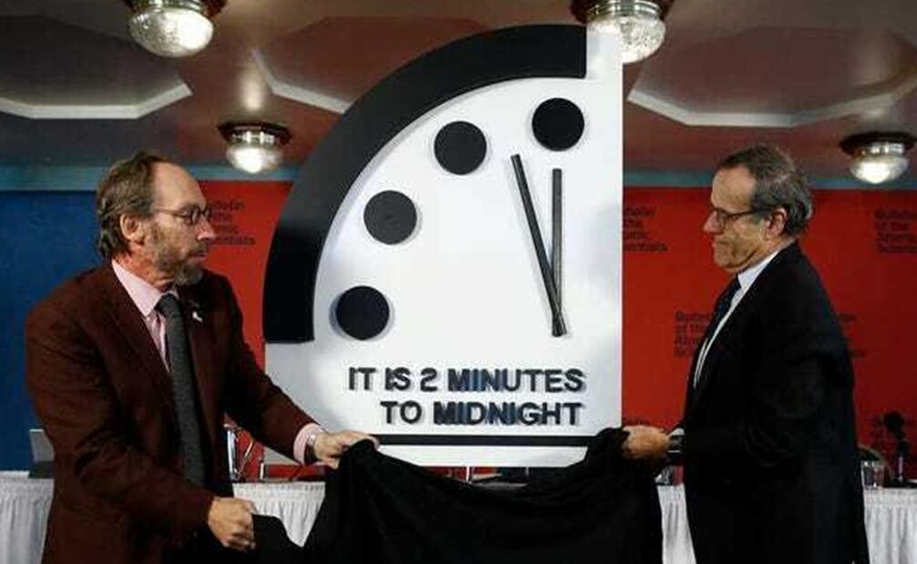 Reloj del Apocalipsis. Foto: Twitter @Hearyourself1