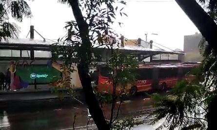 Fuerte lluvia sorprende a capitalinos este sábado, cae en cuatro alcaldías de CDMX