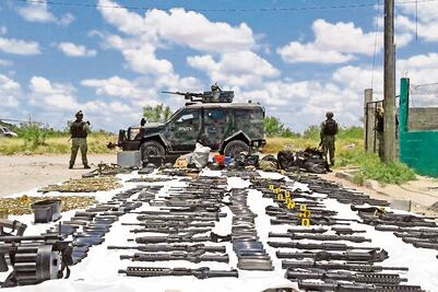 Aumentan decomiso de ametralladoras, fusiles Barret y cargadores traficados de EU: Sedena