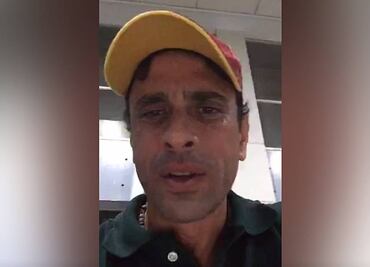 Capriles denuncia que encapuchados lo sitiaron en un aeropuerto