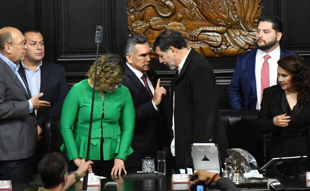 Pelea física entre Alejandro Moreno Cárdenas y Gerardo Fernández Noroña, presidente de la Mesa Directiva, al finalizar la última sesión ordinaria de la Comisión Permanente este miércoles 27 de agosto de 2025. Foto: Mario Jasso/ Cuartoscuro