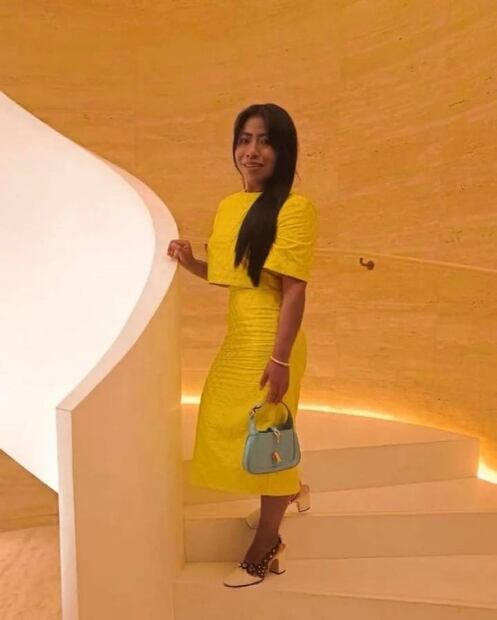 Yalitza Aparicio enamora al lucir un vestido amarillo en Dubái