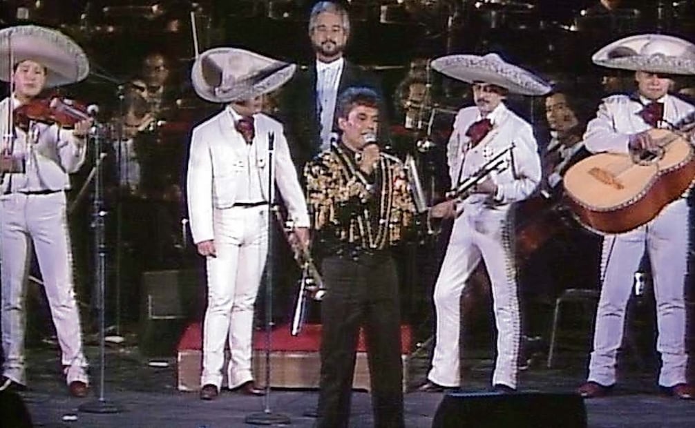 Primer cantautor popular en presentarse en Bellas Artes con la Orquesta Sinfónica Nacional. Fotos: Archivo / EL UNIVERSAL