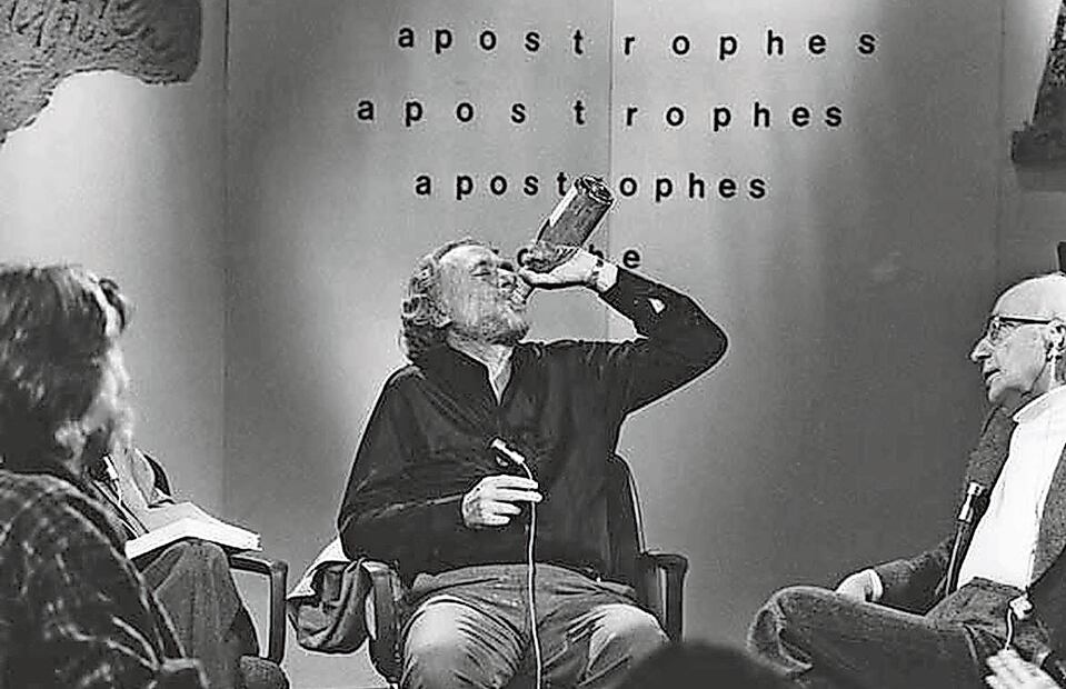 Charles Bukowski durante su participación, en 1978, en el programa francés Apostrophes. Foto: Anagrama