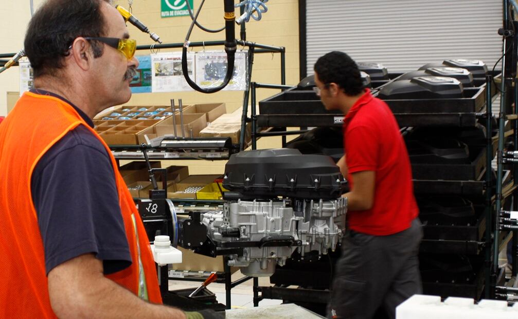 Buscan aumentar el contenido mexicano por medio de la industria manufacturera. Foto: Archivo/El Universal