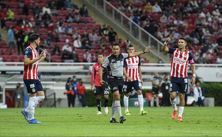 Chivas se plantea "vetar" a árbitro de sus partidos