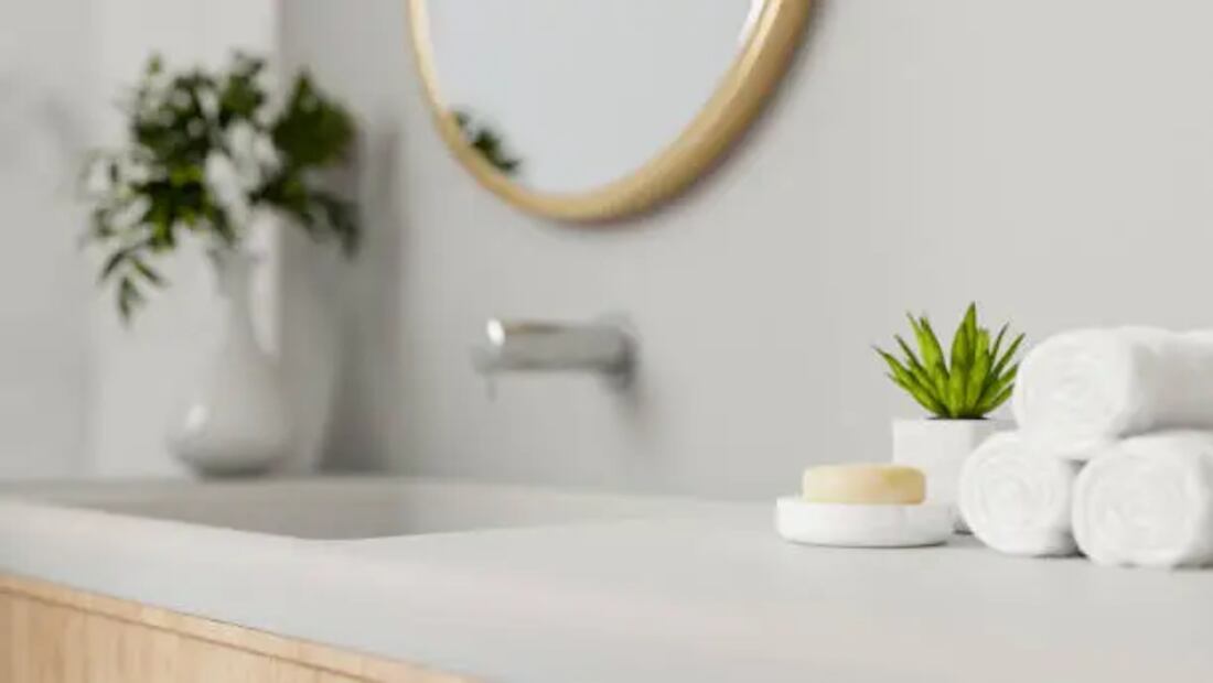 El baño es un lugar con temperaturas altas, no recomendable para los perfumes. Foto: Unsplash