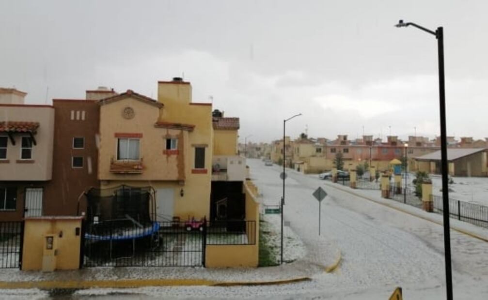 Lluvia y granizo pintan de blanco municipios de Hidalgo