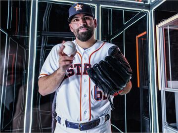 El mexicano José Urquidy abrirá por los Astros en el Juego 2 de la Serie Mundial