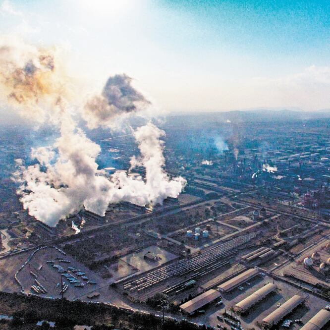 Las limitaciones del Sistema Nacional de Refinación hacen de México uno de los principales mercados para los combustibles producidos en EU. PEDRO PARDO. AFP