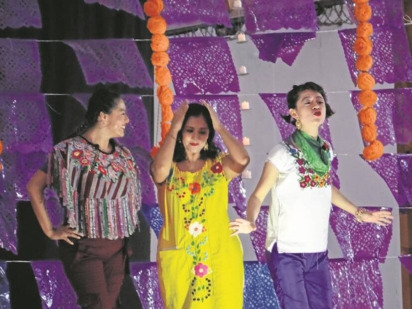 Anuncio de premios al teatro “es un disfraz”; otros lo defienden