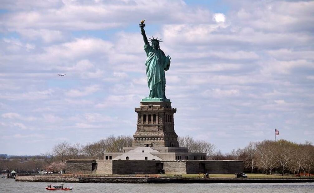 Se sabe que meteoro pasó sobre la Estatua de la Libertad. Foto: AP