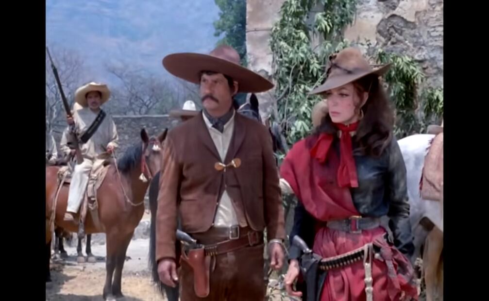Tao Izzo logró darle un look aguerrido a María Félix en "La Generala", con un atuendo que no comprometió el glamour de la diva. Captura de pantalla.