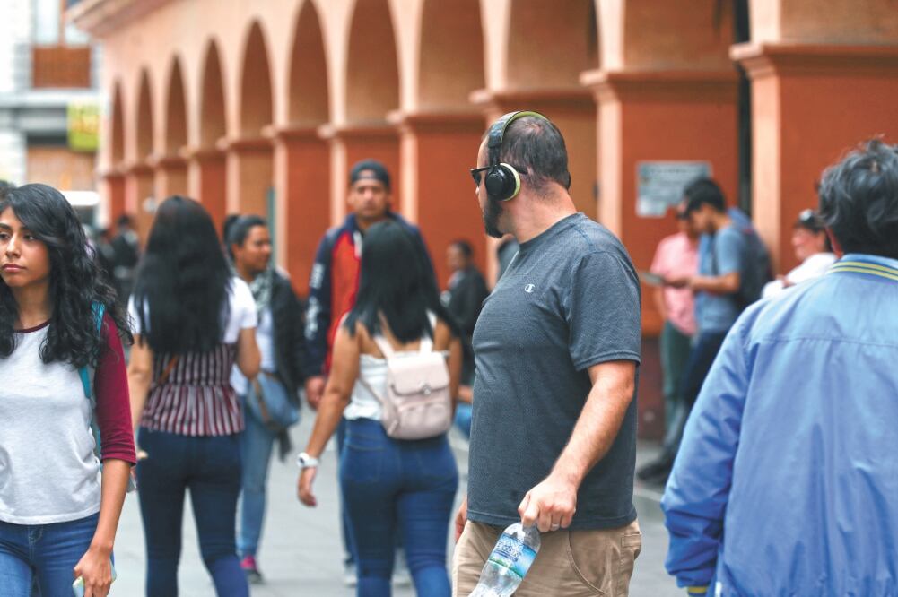 Reforma. El 24 de julio entró en vigor la medida que castiga comentarios lascivos contra mujeres en la calle. Foto/XÓCHITL ÁLVAREZ. EL UNIVERSAL