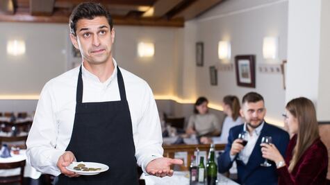 Por qué dar propina es casi obligatorio en Estados Unidos y de dónde viene la cultura "tipping"