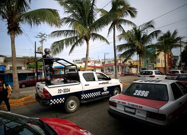 “Coatzacoalcos es hermoso a pesar de todo”: habitantes retoman actividades tras ataque a bar