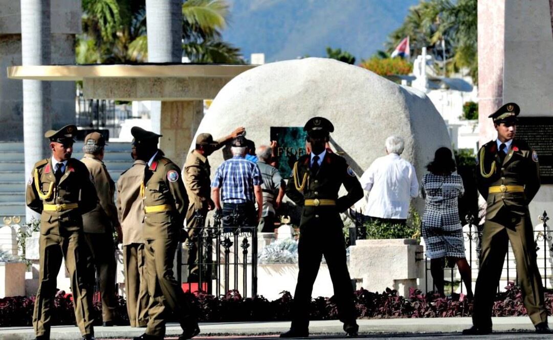 Cortejo que trasladó las cenizas de Fidel Castro al cementerio de Santa Ifigenia. Foto: Jorge Serratos/EL UNIVERSAL