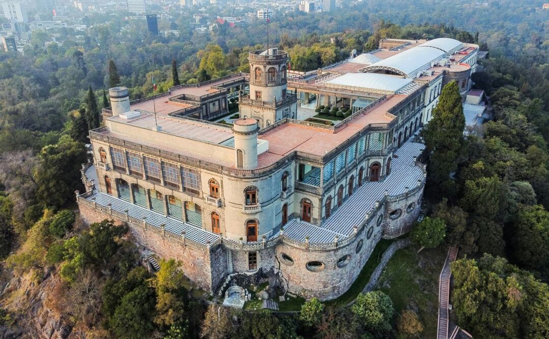 El Castillo de Chapultepec es uno de los recintos más visitados durante el 16 de septiembre. Foto: Pexels
