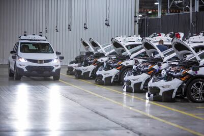 GM produce la primera flota de vehículos de autoconducción