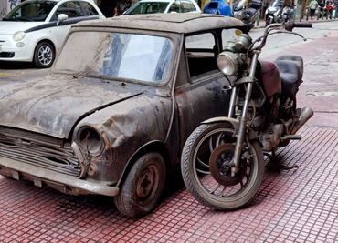 Encuentran un Mini Cooper abandonado después de 30 años