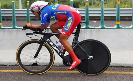Mexican cyclist wins gold medal and sets new record