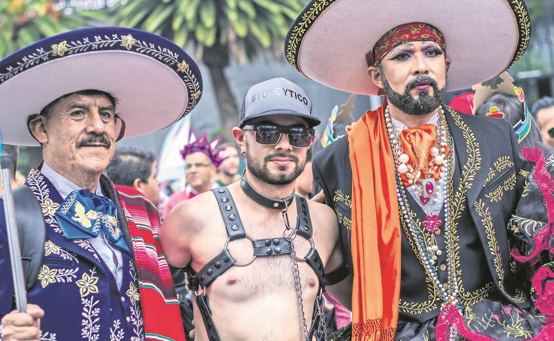 La 40 Marcha del Orgullo LGBTTTI partió del Ángel de la Independencia, en Paseo de la Reforma, hacia el Zócalo capitalino en donde se ofreció un concierto como cierre del evento. Foto: CARLOS MEJÍA. EL UNIVERSAL