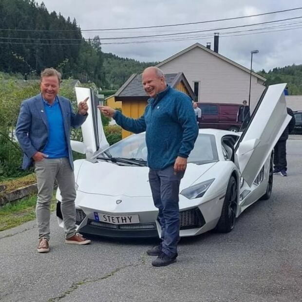 Un hombre construye su propio Lamborghini con chatarra y materiales caseros