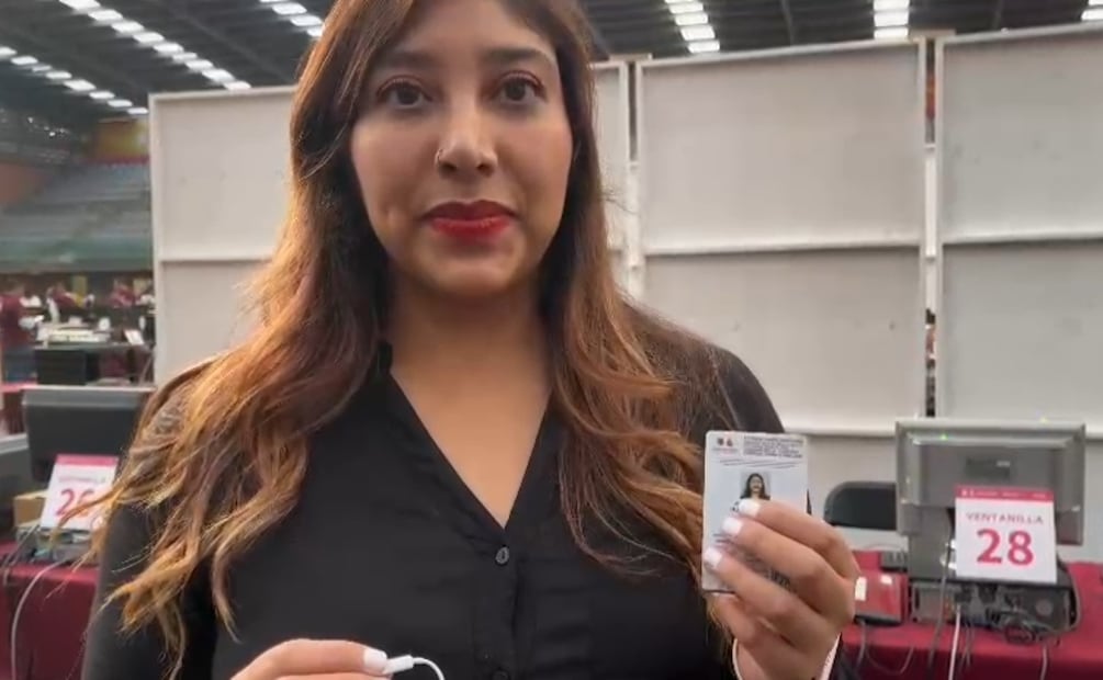 Jessica Paola Olivares, primera persona en recibir la licencia para conducir permanente en la Ciudad de México. Foto: Captura de pantalla