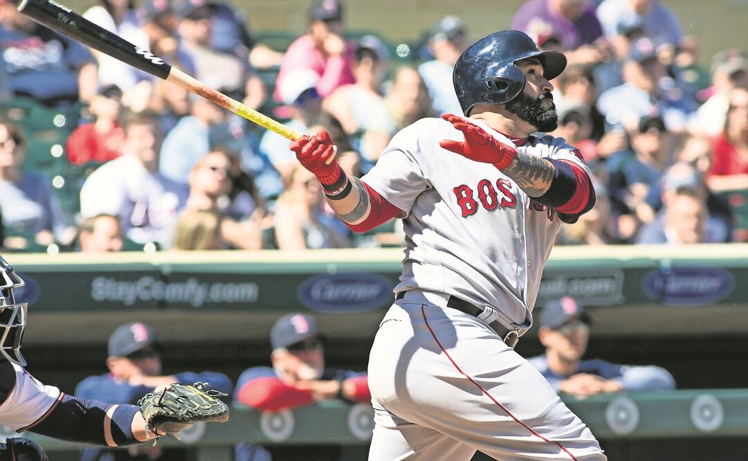 León provocó el desempate con jonrón de dos carreras en el sexto. (PAUL BATTAGLIA. AP)